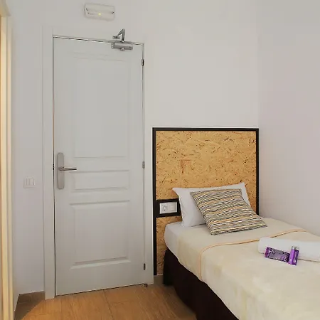Hostal Balkonis-3